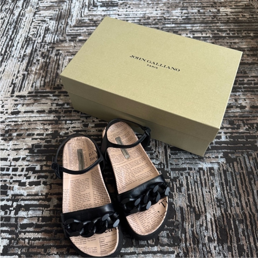 John Galliano Newspaper-Print Leather Platform Sandals - 37